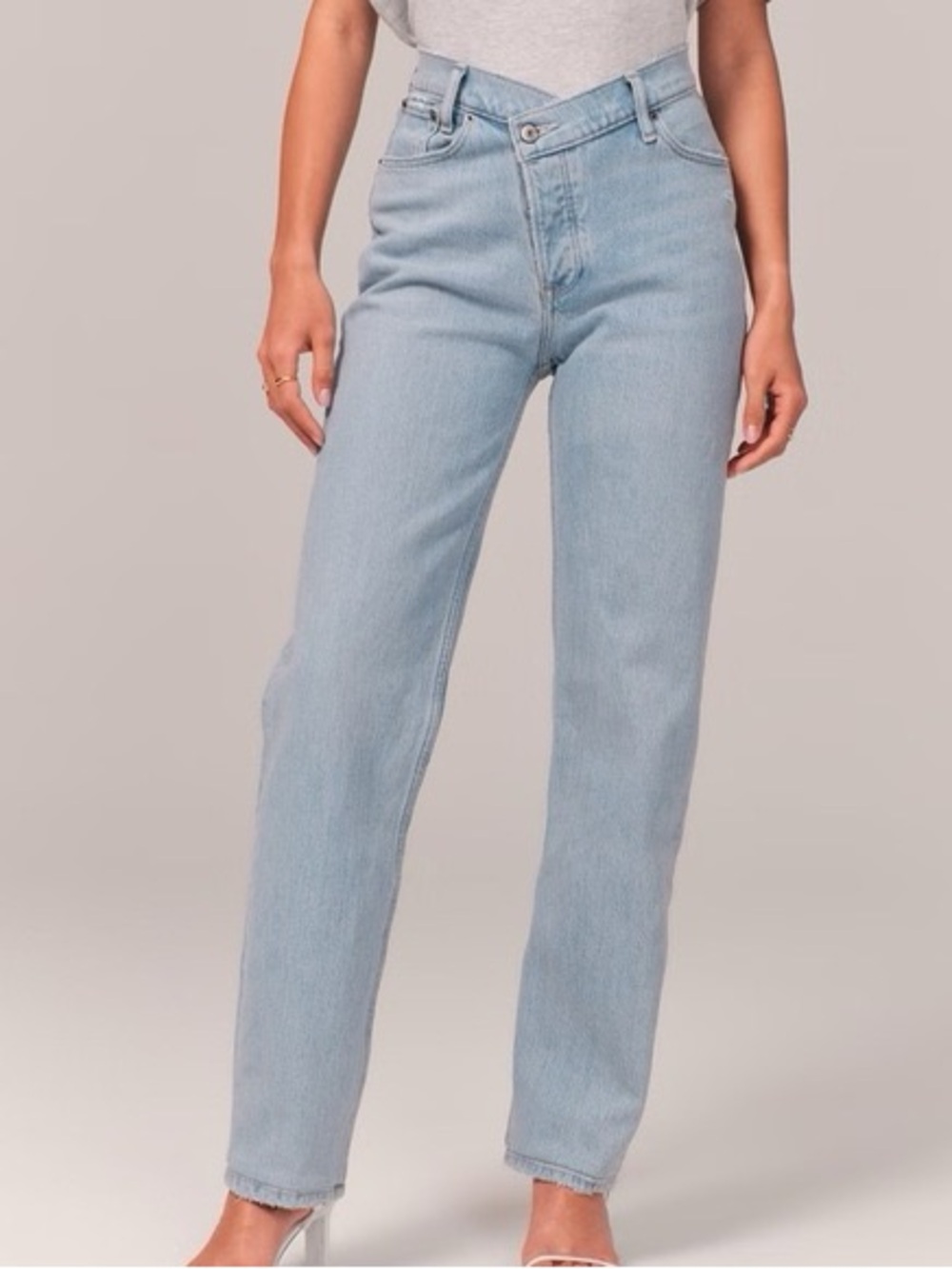 Abercrombie & Fitch Light Blue High-Rise Dad Jeans - Women